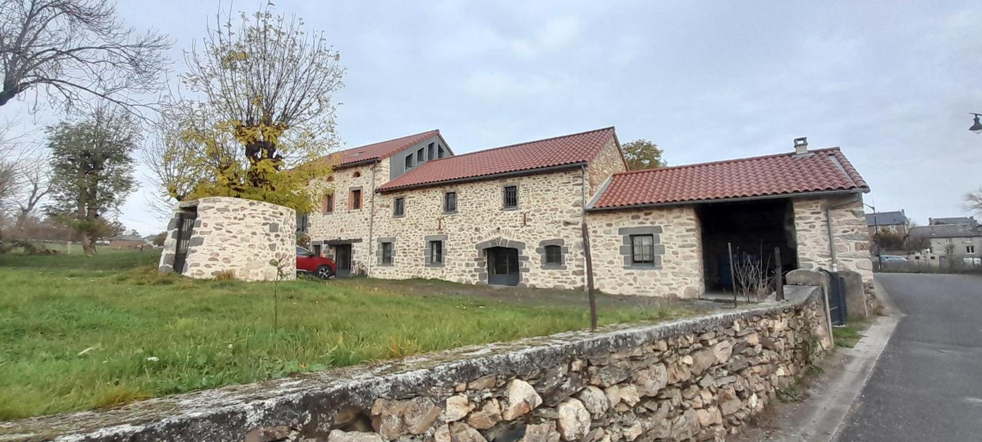 Relais Du Lac De La Truyere Anglards de Saint Flour Екстериор снимка
